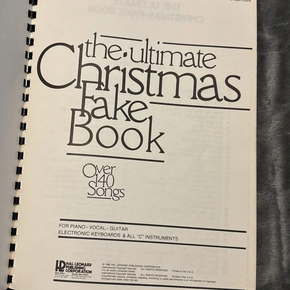 The Ultimate Christmas Fake Book C Edition Piano Vocal Guitar Keyboard - 1985